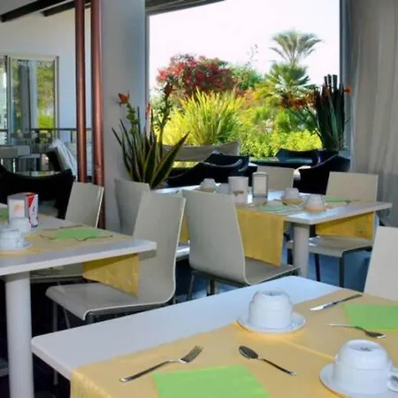Seaside Escape For Perfect Vacations In شقة *