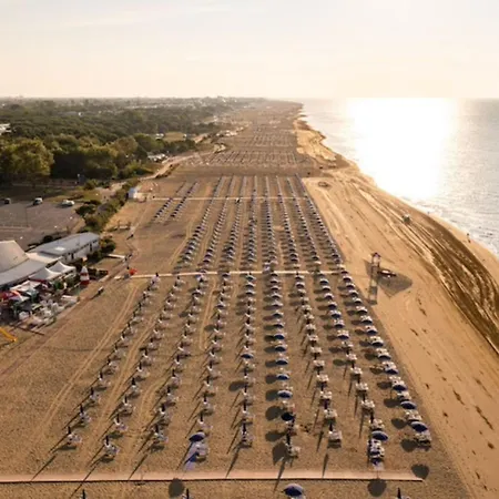 Seaside Escape For Perfect Vacations In Apartment Bibione